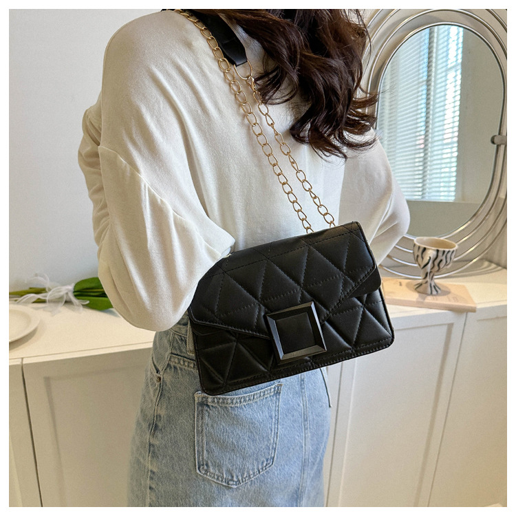 Women's Small Pu Leather Solid Color Streetwear Square Zipper Crossbody Bag display picture 43