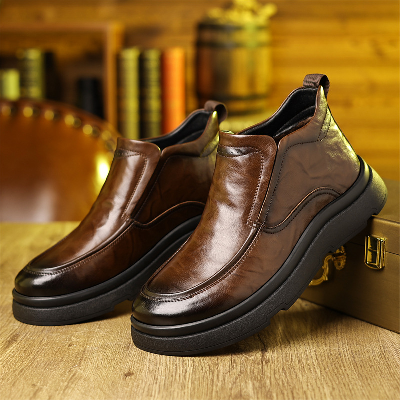 Zapatos casuales de hombre en piel con caña alta y forro cálido_voghion.com