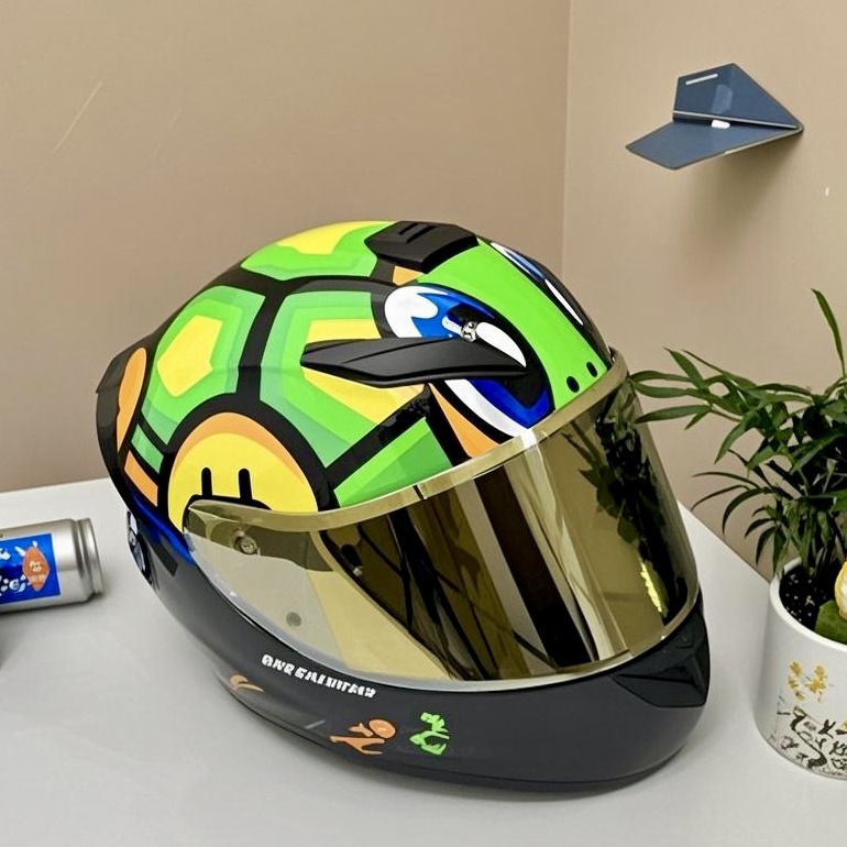 Yan nuevo casco de motocicleta masculino completo casco de bicicleta casco de coche eléctrico casco de verano para hombres y mujeres cuatro estaciones