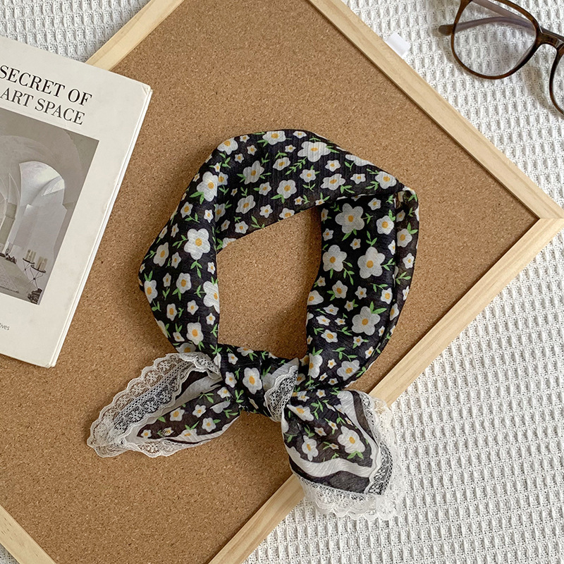 Bufanda de seda, bufanda cuadrada pequeña, sensación de alta calidad, nuevo pañuelo de encaje francés, diadema pastoral femenina de verano, cinta para el cabello atada