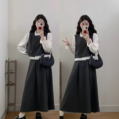 大きいサイズの婦人服 春秋新作 韓国風 レトロな雰囲気のスーツ 太め体型向け デザイン性のある配色トップス+スカート