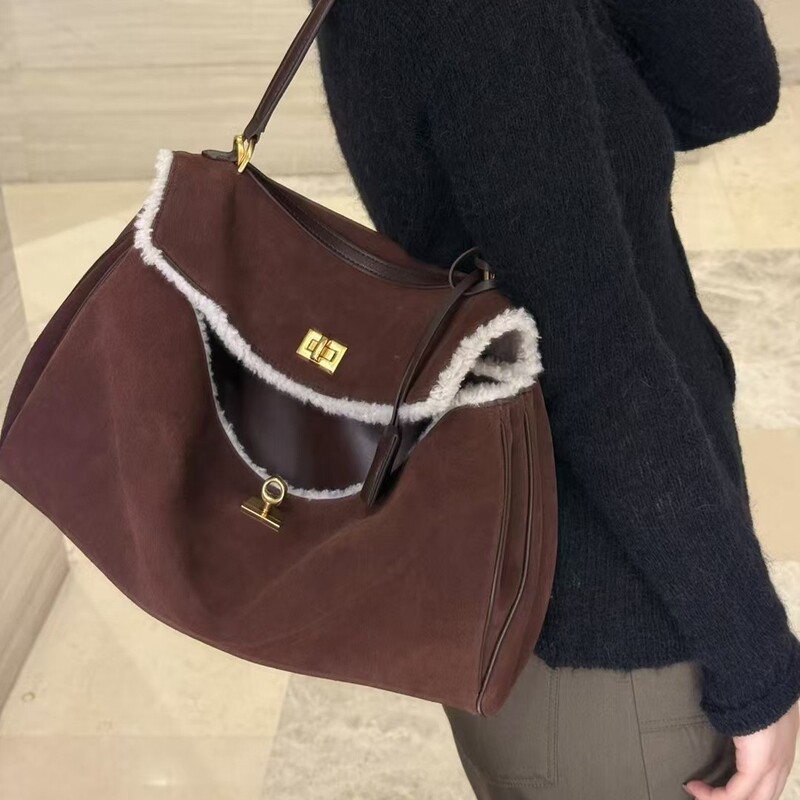 2025 New Frosted Suede Roden Fur Suede Women's Bag Stuffed Bag Large Capacity Bag 2025 New Frosted Suede Roden Fur Suede Women's Bag Stuffed Bag Large Capacity Bag