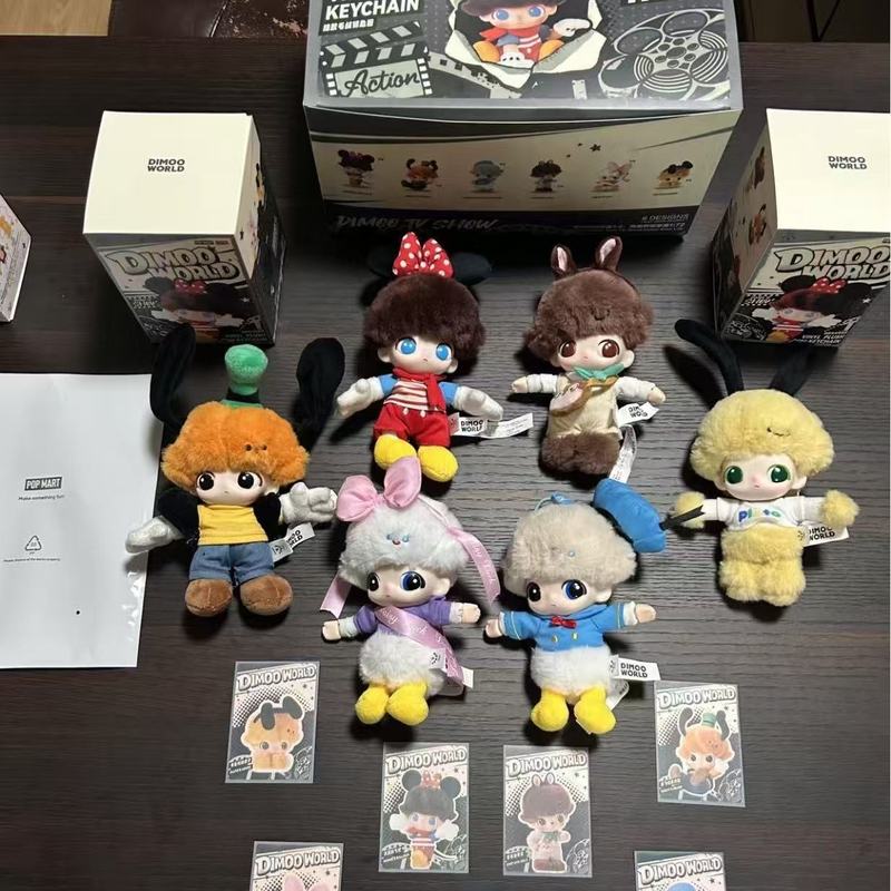 新製品 DIMOMO ビニールフェイスぬいぐるみキーホルダーペンダント女の子かわいいバッグペンダントカップル車のペンダントバッチ|undefined