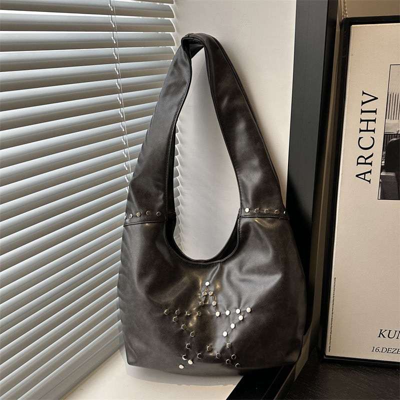 Borsa a secchiello da donna con borchie grande borsa a spalla_voghion.com
