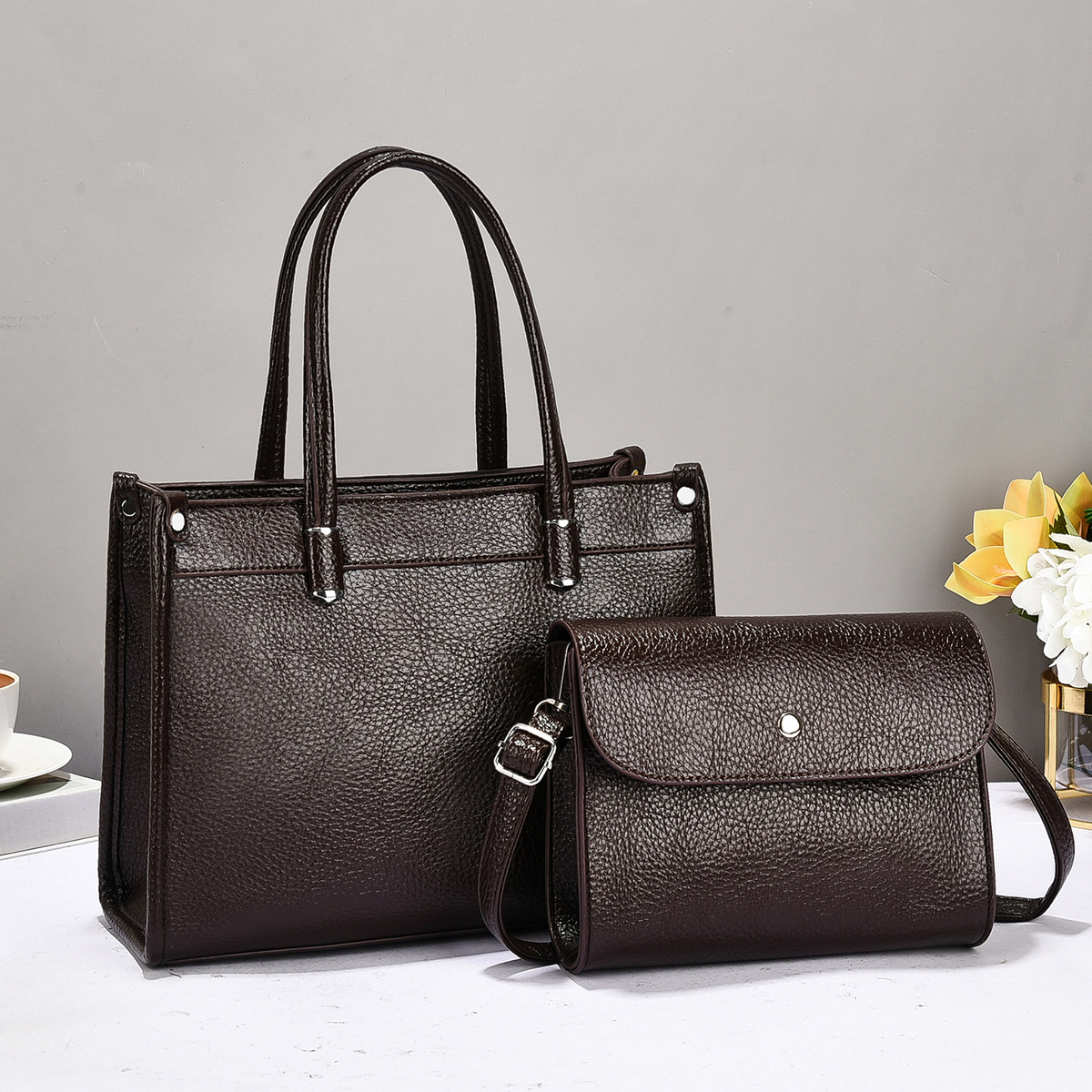 Bolsos para mujer 2025 nuevo estilo coreano bandolera de color sólido para mujer bolso vertical para teléfono móvil para mujer monedero versátil