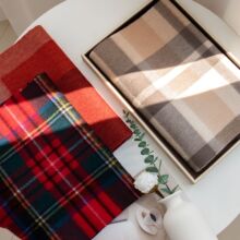 100%羊毛围巾红色保暖百搭小众高级感围脖女苏格兰格子围巾冬季