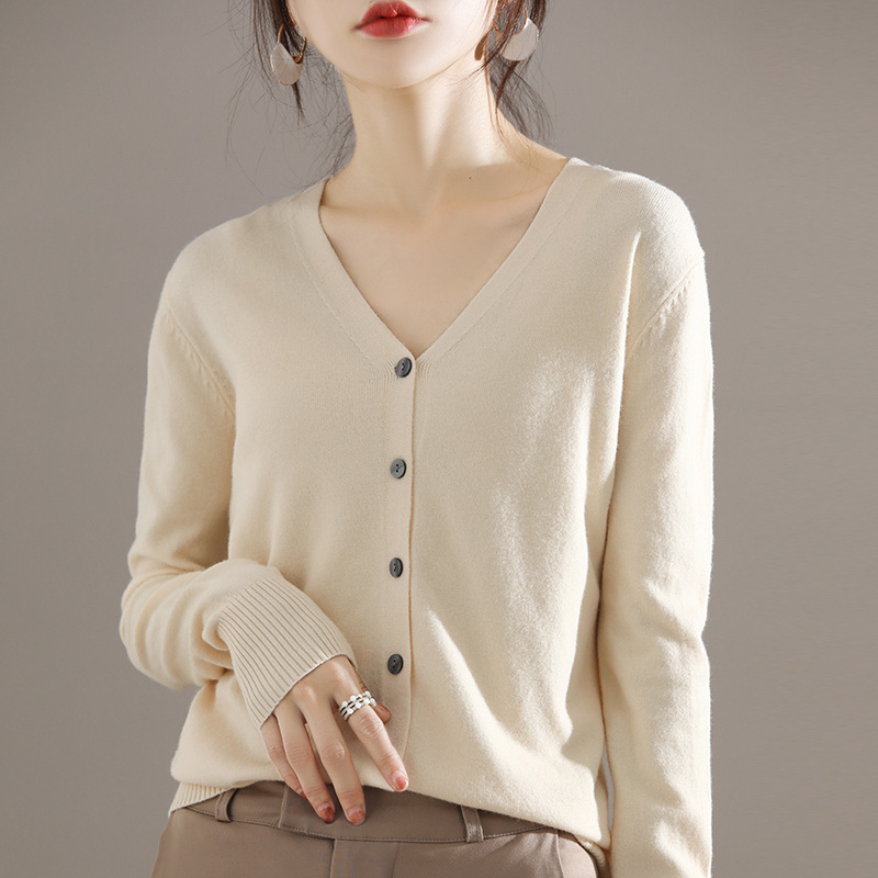 Early Spring Sweater Coat Women's Spring and Autumn New All-match V-neck Cardigan Sweater Long-sleeved Slim-fit Short Outer-fit Knitted Sweater