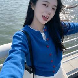 法式克莱因蓝软糯针织毛衣外套女秋冬新款宽松慵懒风开衫上衣外穿