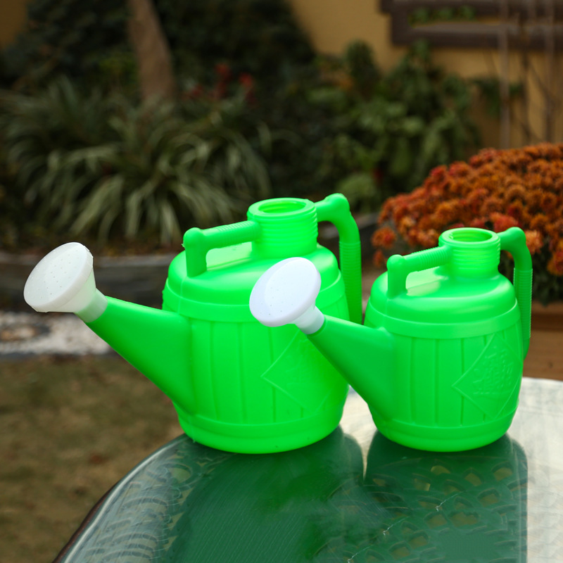 Botella de agua doméstica horticultura plantación de flores horticultura