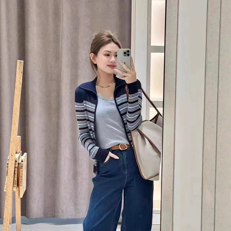 26 Early Spring New Arrivals: Classic Lapel Zipper with Contrasting Stripes, Comfortable, Breathable, Versatile Wool Knit 50880
