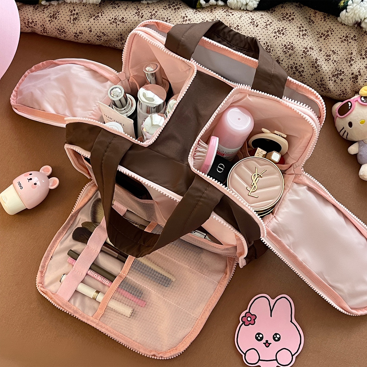 2025 nueva bolsa de cosméticos de partición de gran capacidad de apertura de doble ancho, bolsa de almacenamiento de lavado portátil de viaje esponjosa de alta calidad