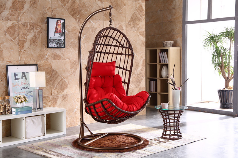 쿠션 + 카펫이있는 다크 브라운 S 형 + 커피 테이블