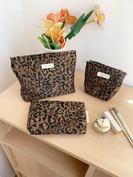 Ins New Cosmetic Bag Leopard Print Toiletry Bag Ins Printed Lipstick Bag Large Capacity Portable Cosmetics Bag Clutch Bag