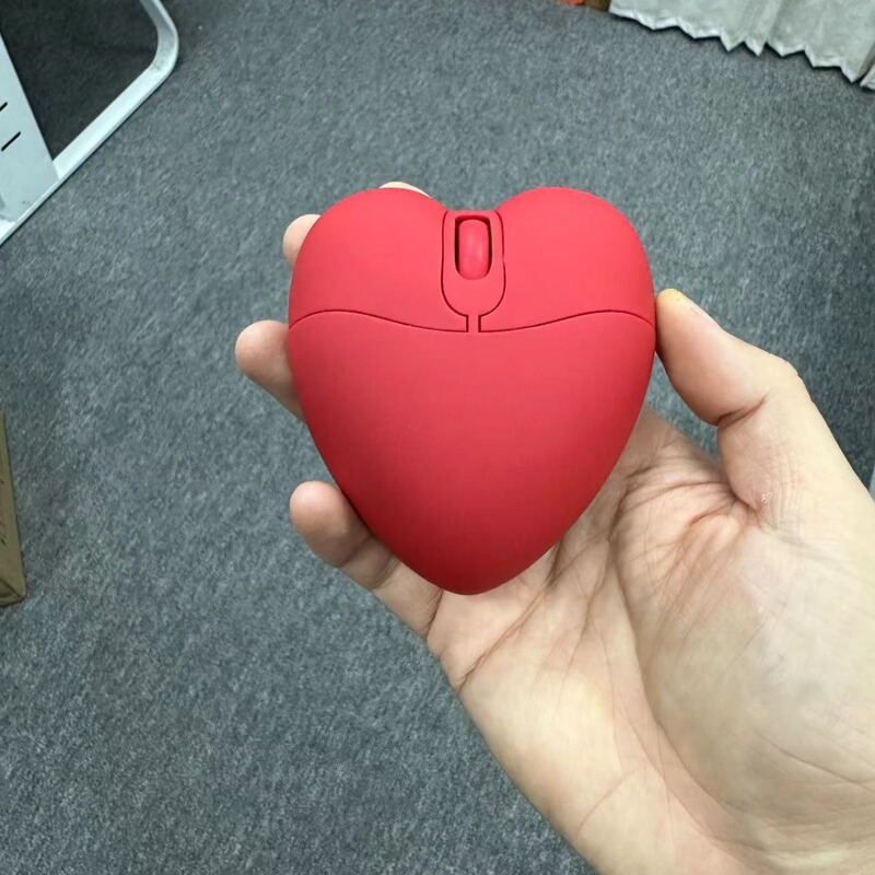 College student wireless 2.4g love mouse dual-mode Bluetooth mouse cute red heart mouse TYPE-C port charging