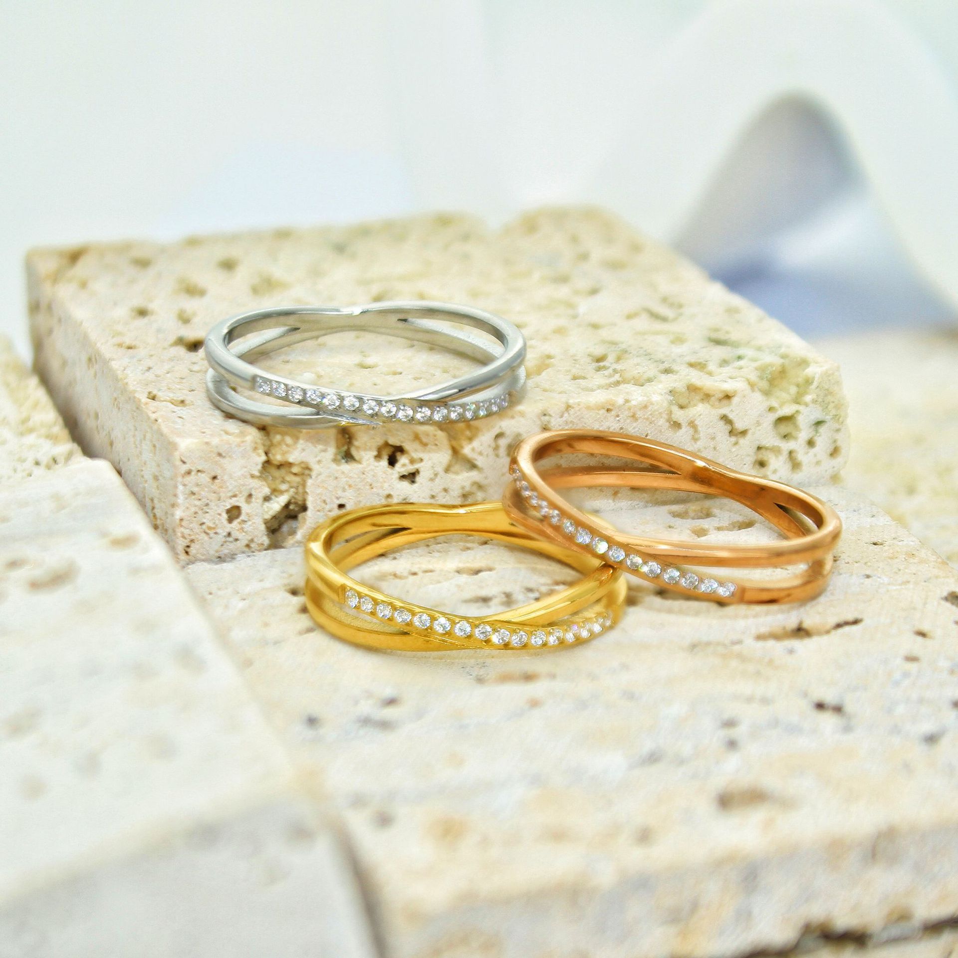 Fashionable trend elegant small design geometric ring stainless…