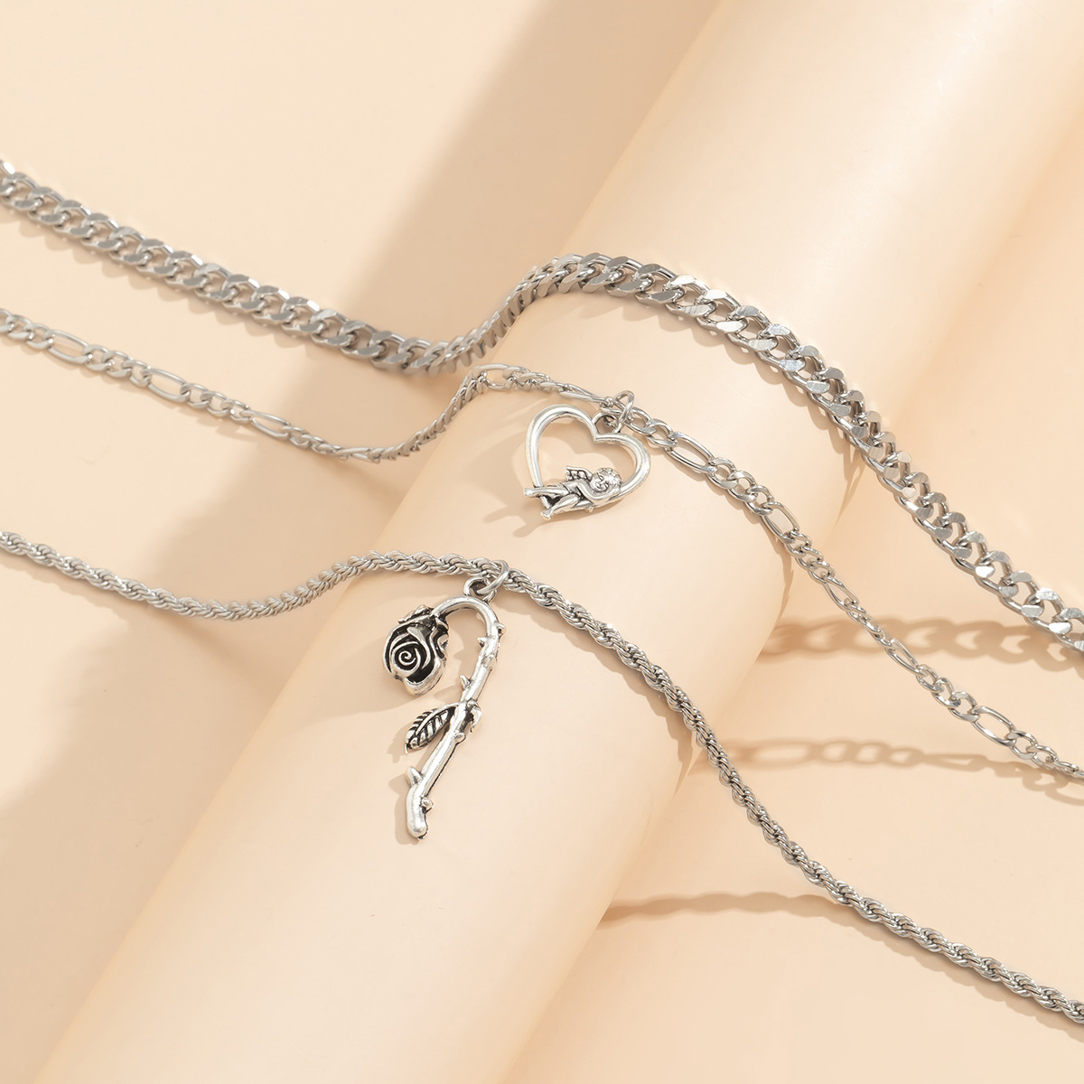 1 Piece British Style Heart Shape Flower Alloy Iron Plating Menu0027S Layered Necklaces