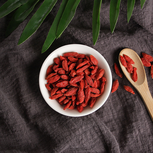 Qiao Yun Tang Goji Berries 100g/Can, Bottled Red Goji Berries, Bottled Goji Berry Tea, Goji Berry Fruit