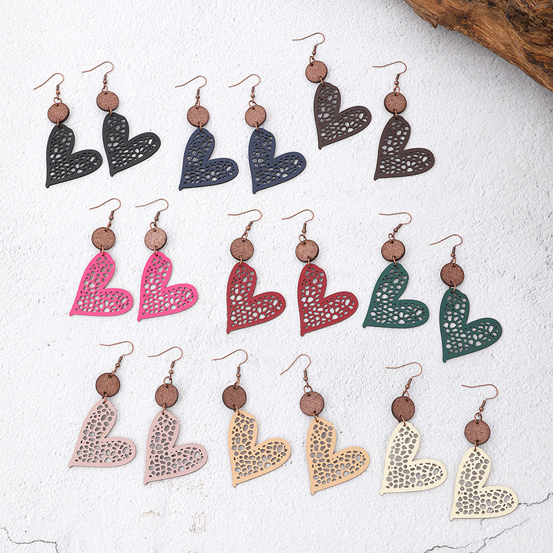 1 Pair Ethnic Style Heart Shape Printing Pu Leather Drop Earrings display picture 1