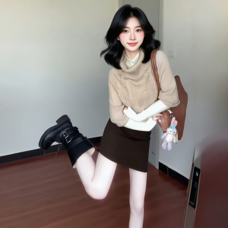 卡其色设计感高领绞花叠穿针织衫女2025新款早秋季千金风上衣|undefined