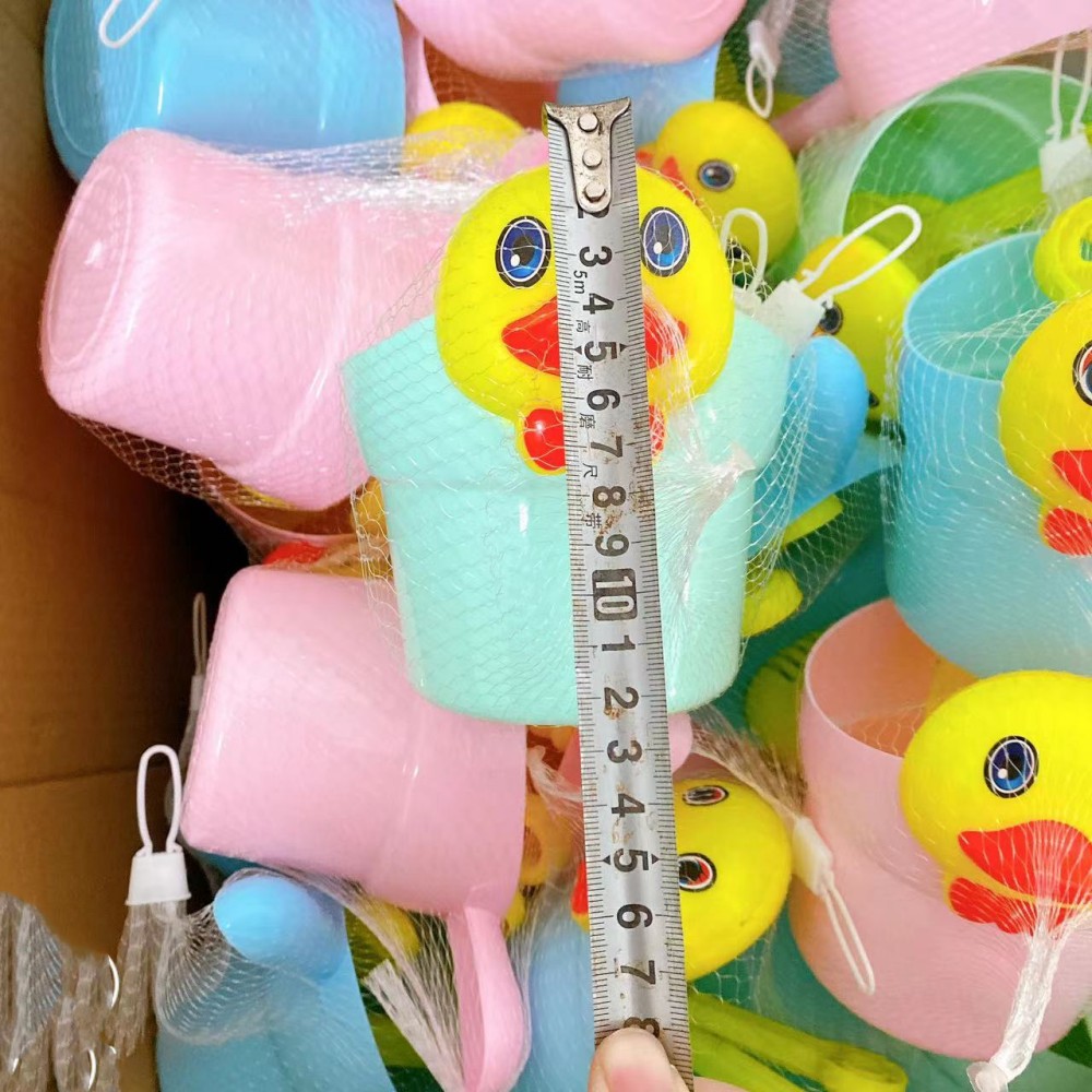 Juguetes para niños pequeños cubos de arena cubos de arena para jugar a circo de arena agua cubos de ducha de arena cubos de arena 2 yuanes al por mayor