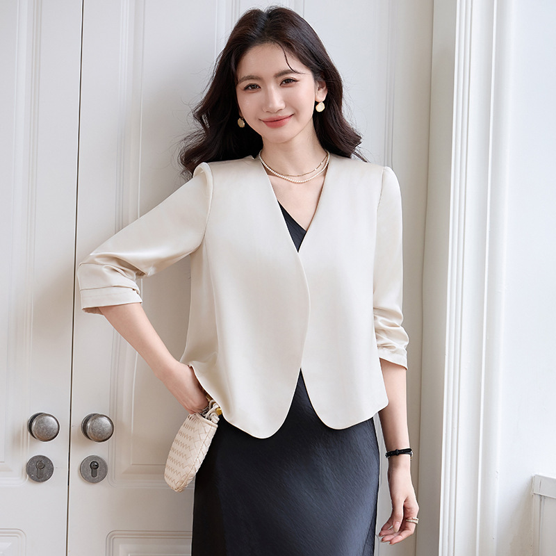 Collarless Short Suit Jacket for Women 2025 New Spring and Summer Professional Elegant Goddess Style Dress Suit