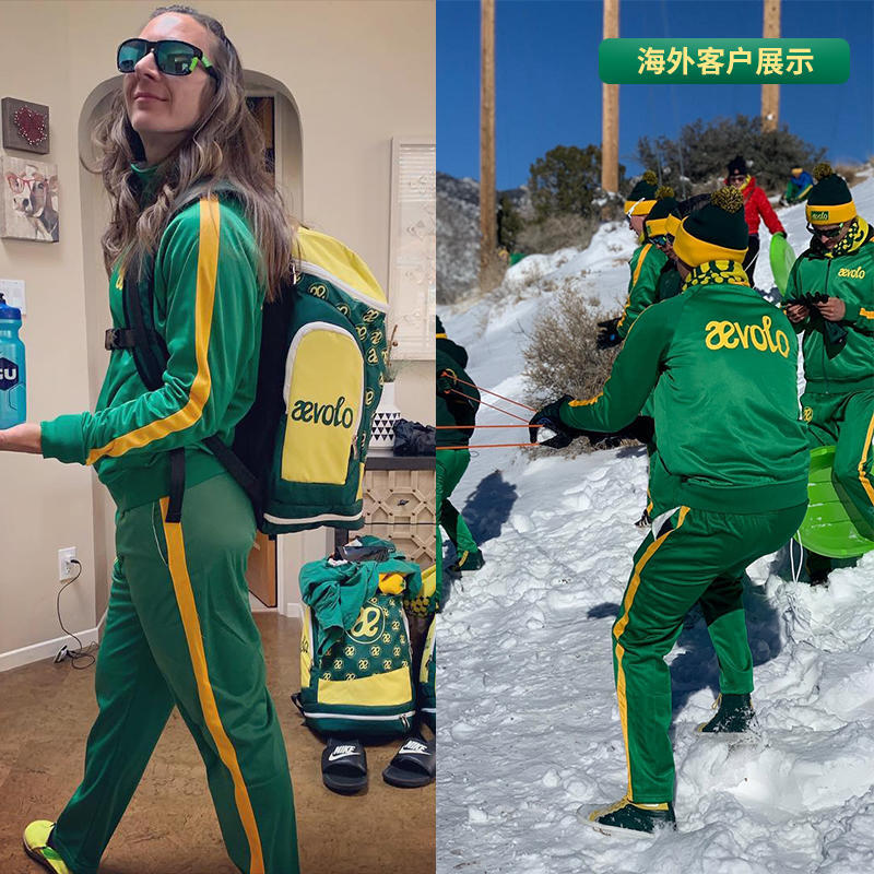 Otoño e invierno 25 nuevo abrigo de manga larga de terciopelo dorado para adultos y niños con el mismo logotipo de impresión de ropa deportiva casual para padres e hijos