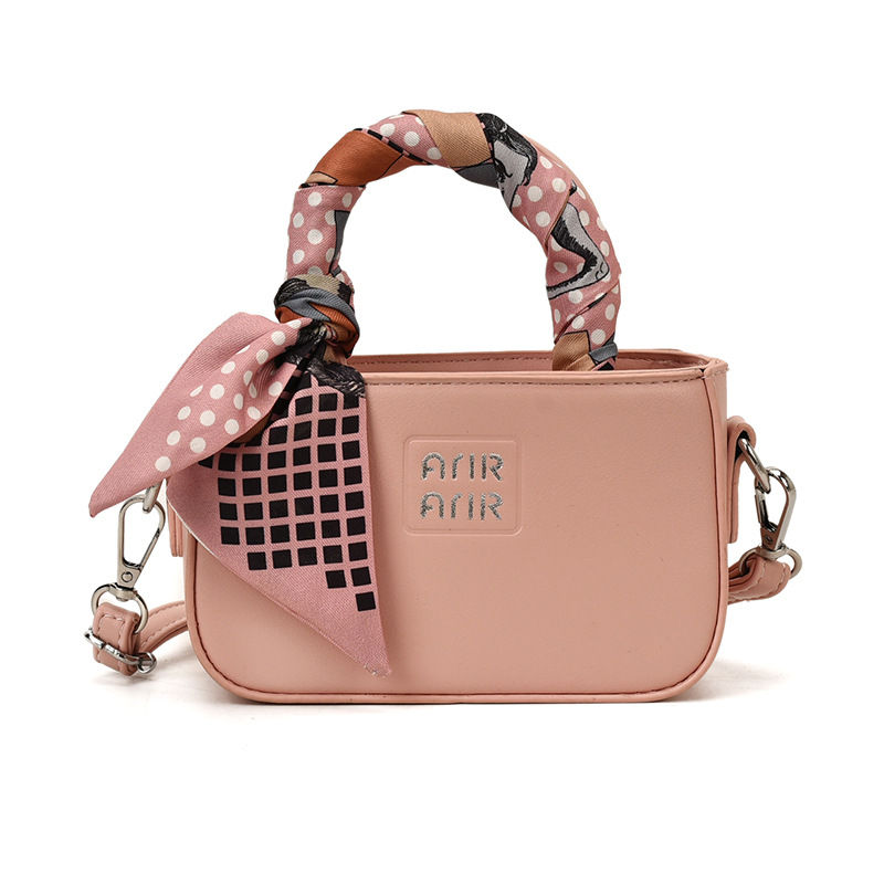 2025 bolsas de hombro populares coreanas para niñas, bufandas de seda extranjeras, bolsas de mano para bebés, mini bolsas de accesorios para niños lindos