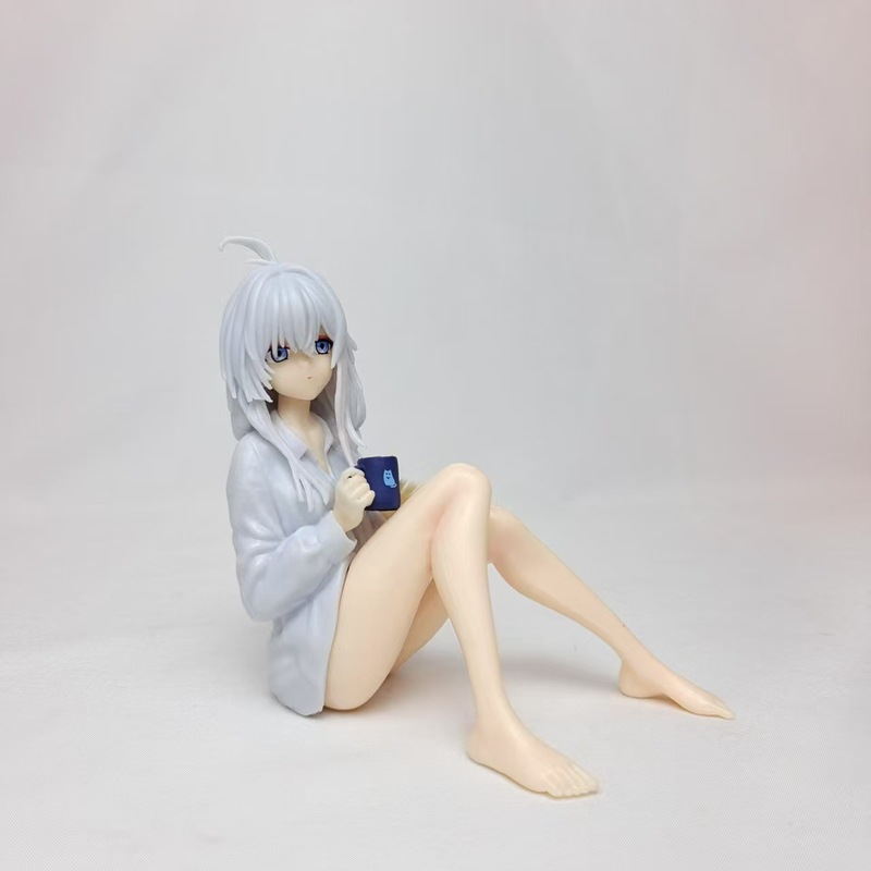 アニメ魔女の旅立ち座り姿勢ウォーターカップイレーナ少女箱入りモデルフィギュア卸売|undefined