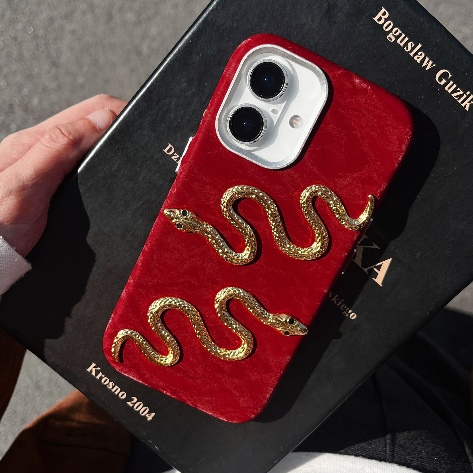 Serpiente dorada tridimensional de nicho personalizada para Apple 16promax año nuevo caja roja para teléfono móvil 14/15pro retro 13