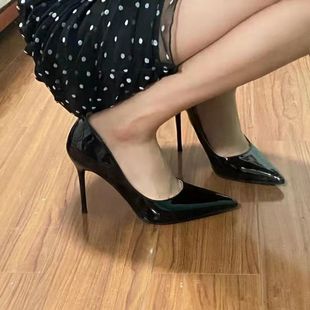 ��ɫ�߸�Ь�����¿����Ƥ��ʽ���^�ٴ��I���|��Ь�w֮�X