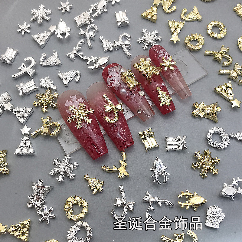 Wholesale Christmas Nail Art Jewelry Gold and Silver Alloy Snowflake Bells Christmas Tree Accessories Wearable Nail Decoration Diamonds