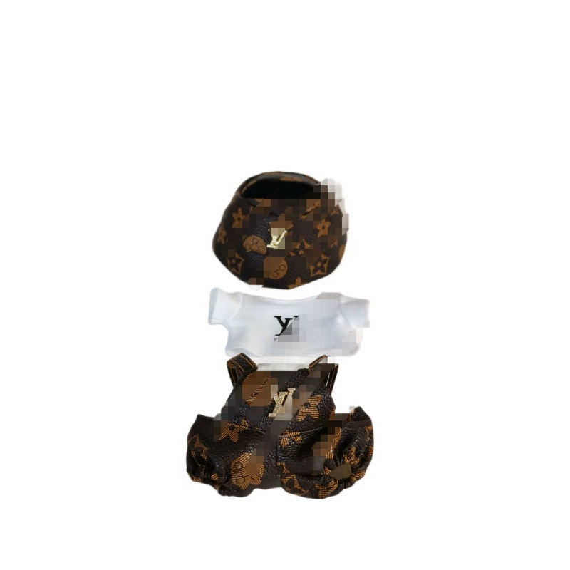 Первая и вторая версия магазина Labubu: sitting party foam enamel doll with Matt Shoes в разных цветах