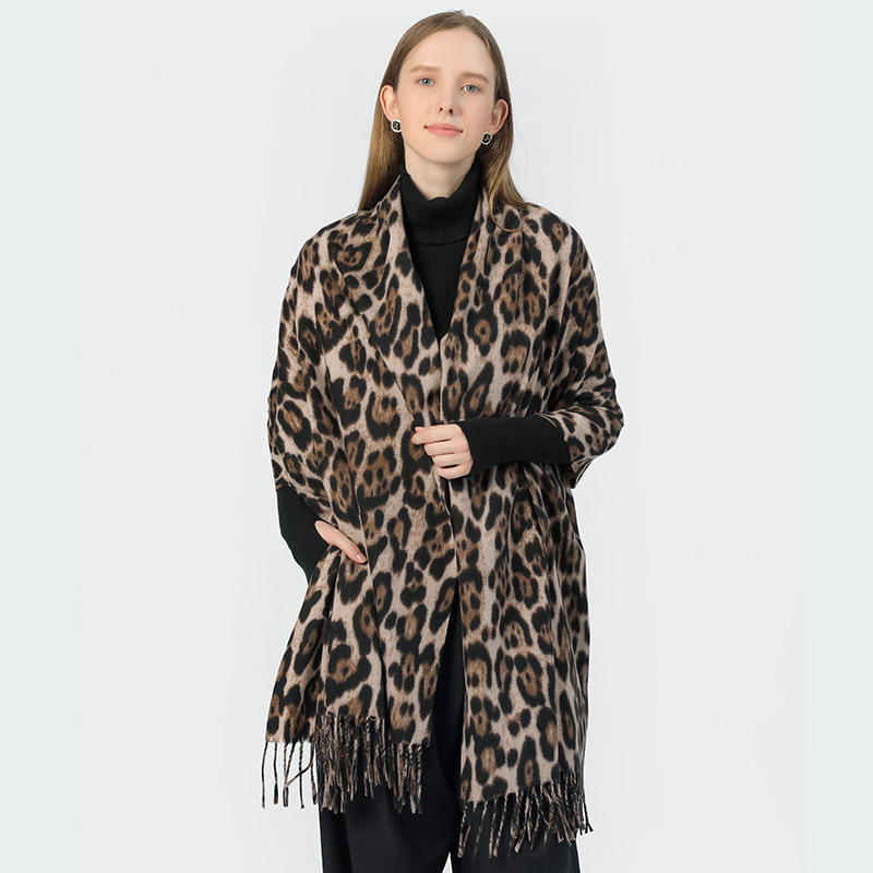 New Leopard Print Scarf For Autumn And Winter Women's European And American Warm And Versatile Scarf Comfortable And Fashionable Cashmere Shawl_voghion.com