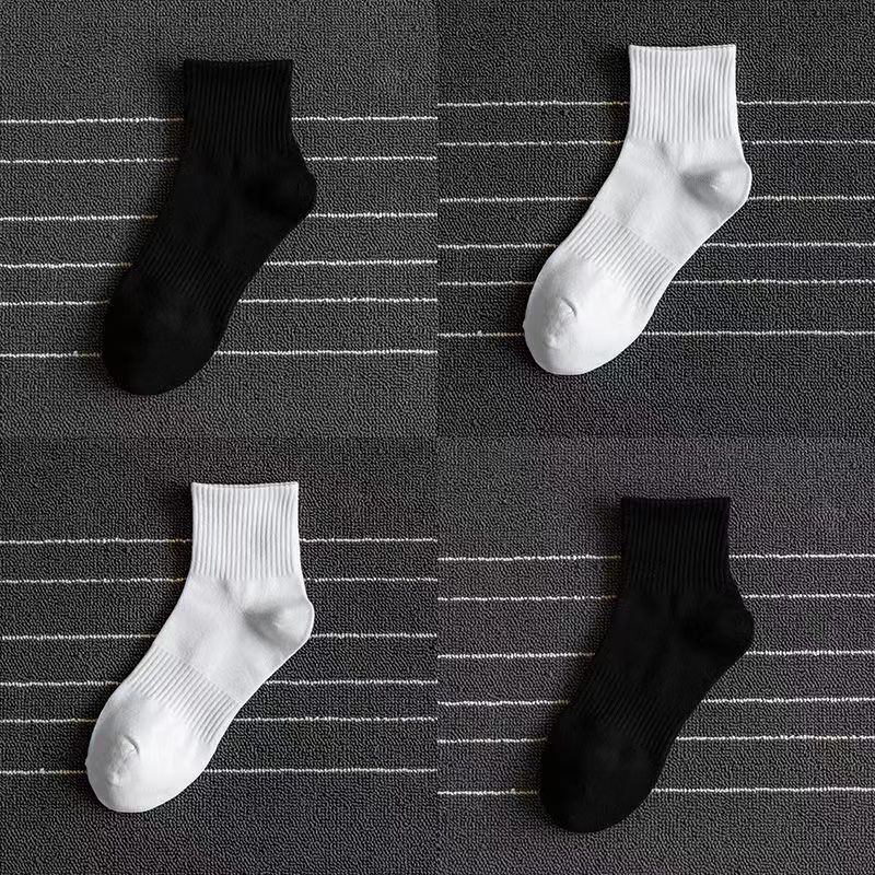 黒と白のファッションの靴下の女子学生のストッキングの綿の靴下は春と秋の季節の女子学生の靴下の諸及び靴下業の女性の靴下の秋を卸売りします。|undefined