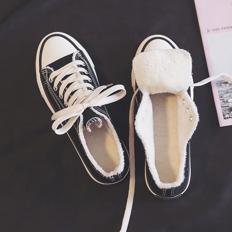 Zapatos de mujer otoño y invierno de alta parte baja con una base gruesa más zapatos de lona de terciopelo para mujeres 2025 nuevos zapatos de tablero de estudiantes zapatos de algodón de invierno para mujeres