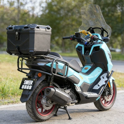 tail box No. 9, Motorcycle trunk