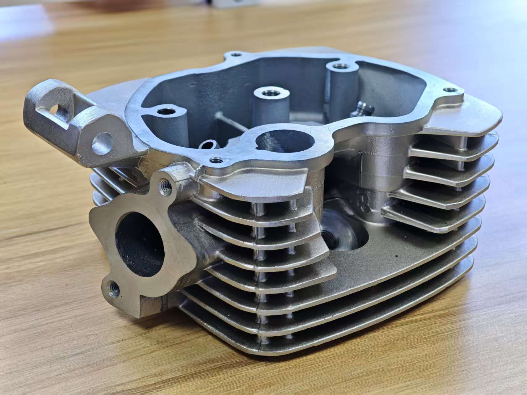 Motorcycle Accessories Cylinder Head Assembly Cg200 Single Cylinder Head Multi-Color Shot Blasting Cylinder Head Painted Cylinder Head