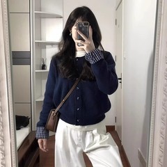 ネイビーブルーシックなフェイクツーピースボトムストップ女性用2025春チェック柄スプライシングインナーシングルブレストニットカーディガン