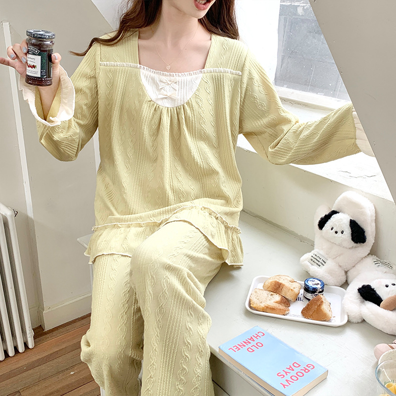 Simple pijamas de alta gama de mujeres de algodón jacquard cuello cuadrado Jersey manga larga otoño e invierno dulce hogar desgaste con traje de almohadilla de pecho