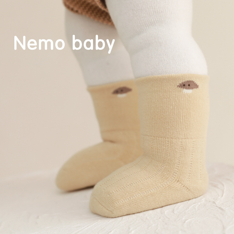 Calcetines de bebé recién nacido 2022 invierno Nueva caricatura linda boca suelta bebé recién nacido macho y hembra bebé a media pierna Calcetines