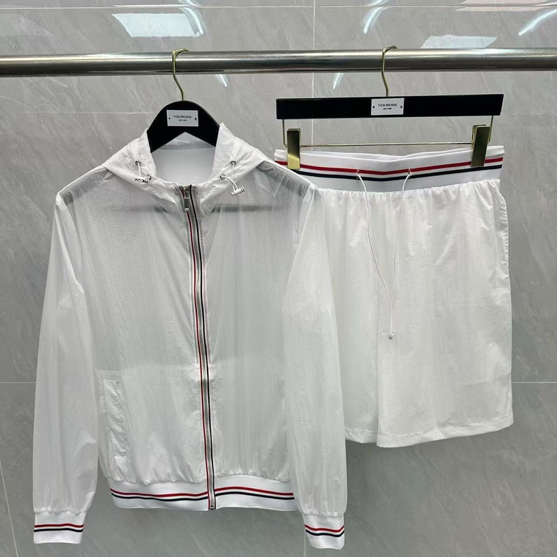 Factory Direct Sale Tb Ribbed Striped Sun Protection Shorts and Hooded Sun Protection Jacket, Unisex Casual Versatile Sports Set