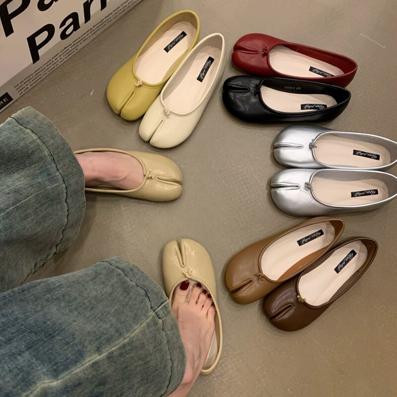 Women's Loafers 2026 New Summer Split-Toe Pig's Hoof Shoes, Slip-On Flat Shoes, Autumn Shoes Women's Loafers 2026 New Summer Split-Toe Pig's Hoof Shoes, Slip-On Flat Shoes, Autumn Shoes