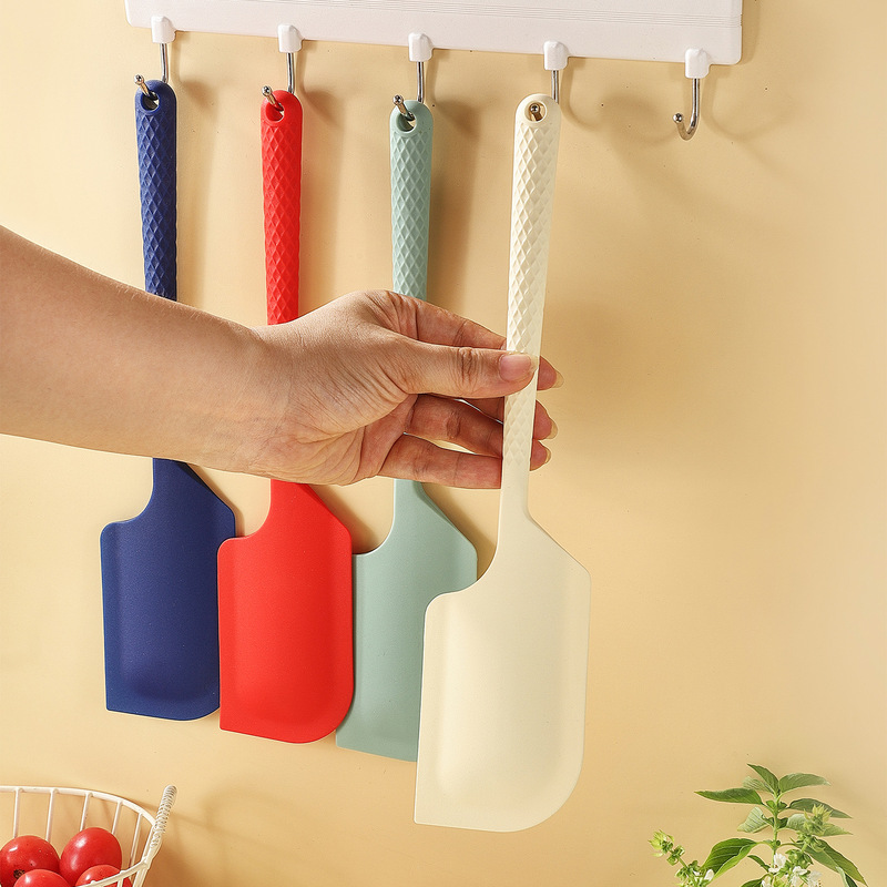 High-End Liquid Silicone Scraper Cream Oil Brush Food-Grade Baking Utensils High Temperature Resistant Integrated Scraper in Stock