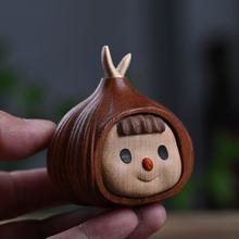 胡桃木雕刻卡通可爱蒜头多妹山竹手把件办公桌家居桌面小摆件批发
