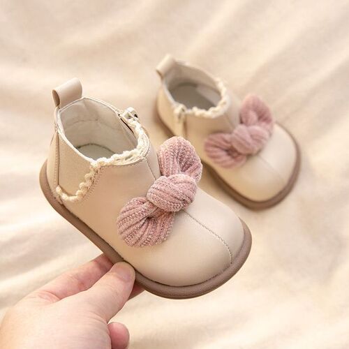 Baby soft-soled princess-style leather boots for toddlers, padded cotton boots for girls, lined with double cotton, short winter boots for infants