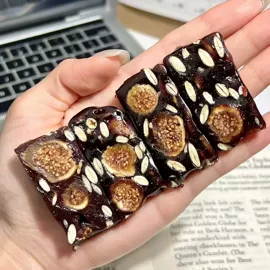 红枣干;草莓干;传统糕点