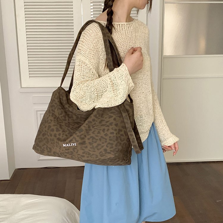 Leopard Print Soft Fabric Zip Large Tote Bag 3