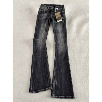 American retro black and gray flared jeans for women, 2026 autumn new style, high-waisted, slim-fit, floor-length bell-bottoms American retro black and gray flared jeans for women, 2026 autumn new style, high-waisted, slim-fit, floor-length bell-bottoms