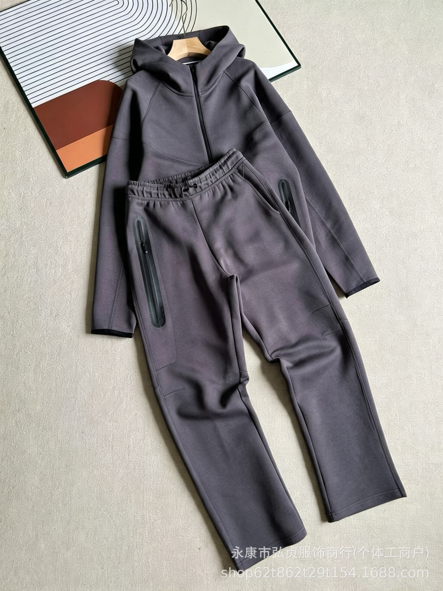 Set. iron gray / M