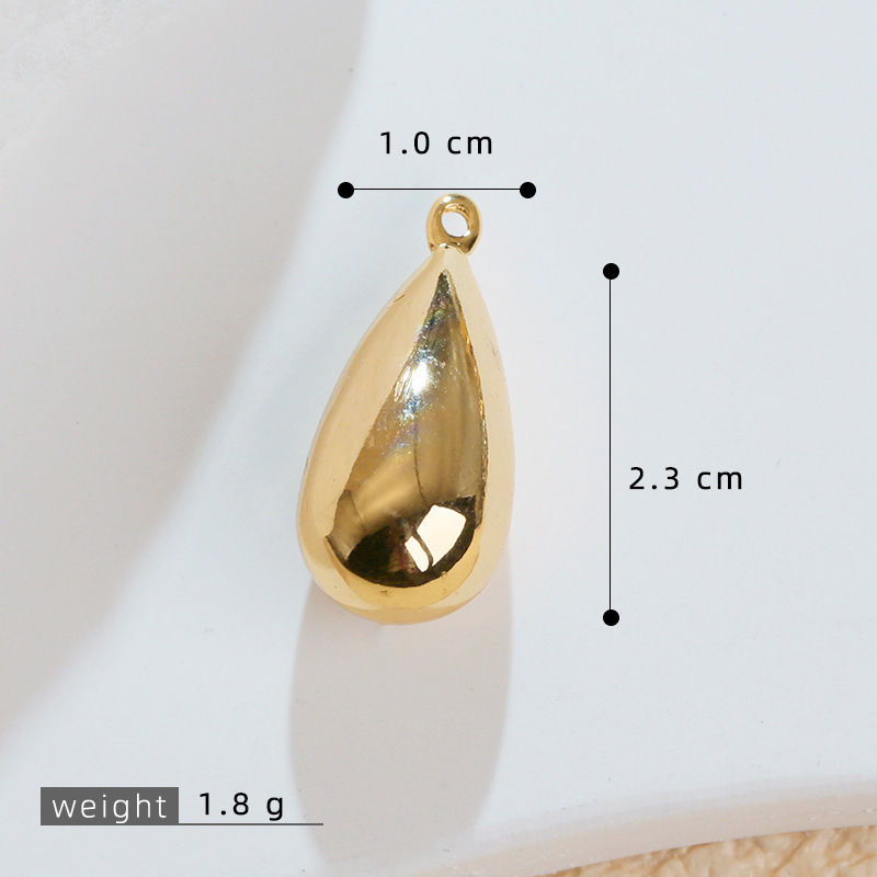 Europa y los Estados Unidos espiral gota de cobre micro incrustación 18K oro chapado retro simple moda transfronteriza colgante de collar de venta caliente de mujer